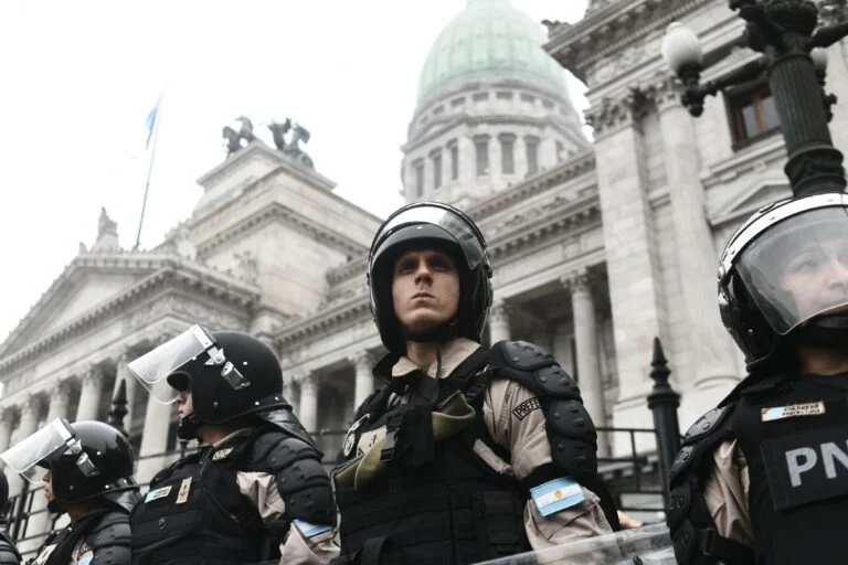 Argentina: più che un tentativo di colpo di stato, oggi c’è stata una operazione per salvare il governo! – Partido Obrero (italiano – Español)