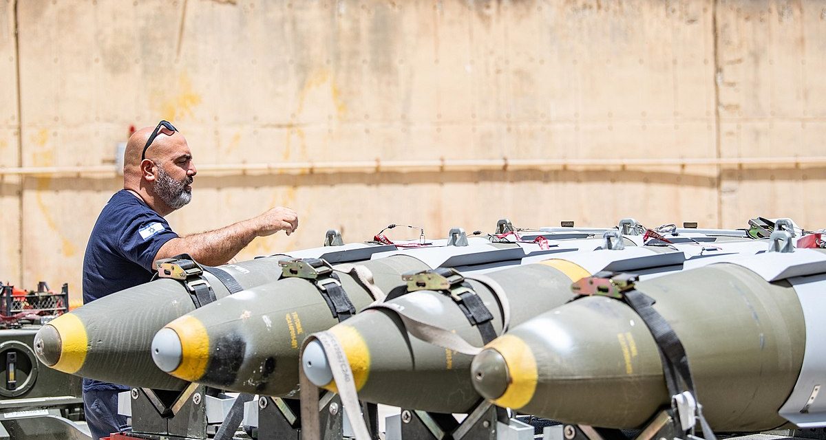 Trattative per Gaza? Ciò che vediamo è che il genocidio, l’ecocidio, lo sfollamento forzato, la carestia, la pulizia etnica, le torture continuano… (italiano – English)