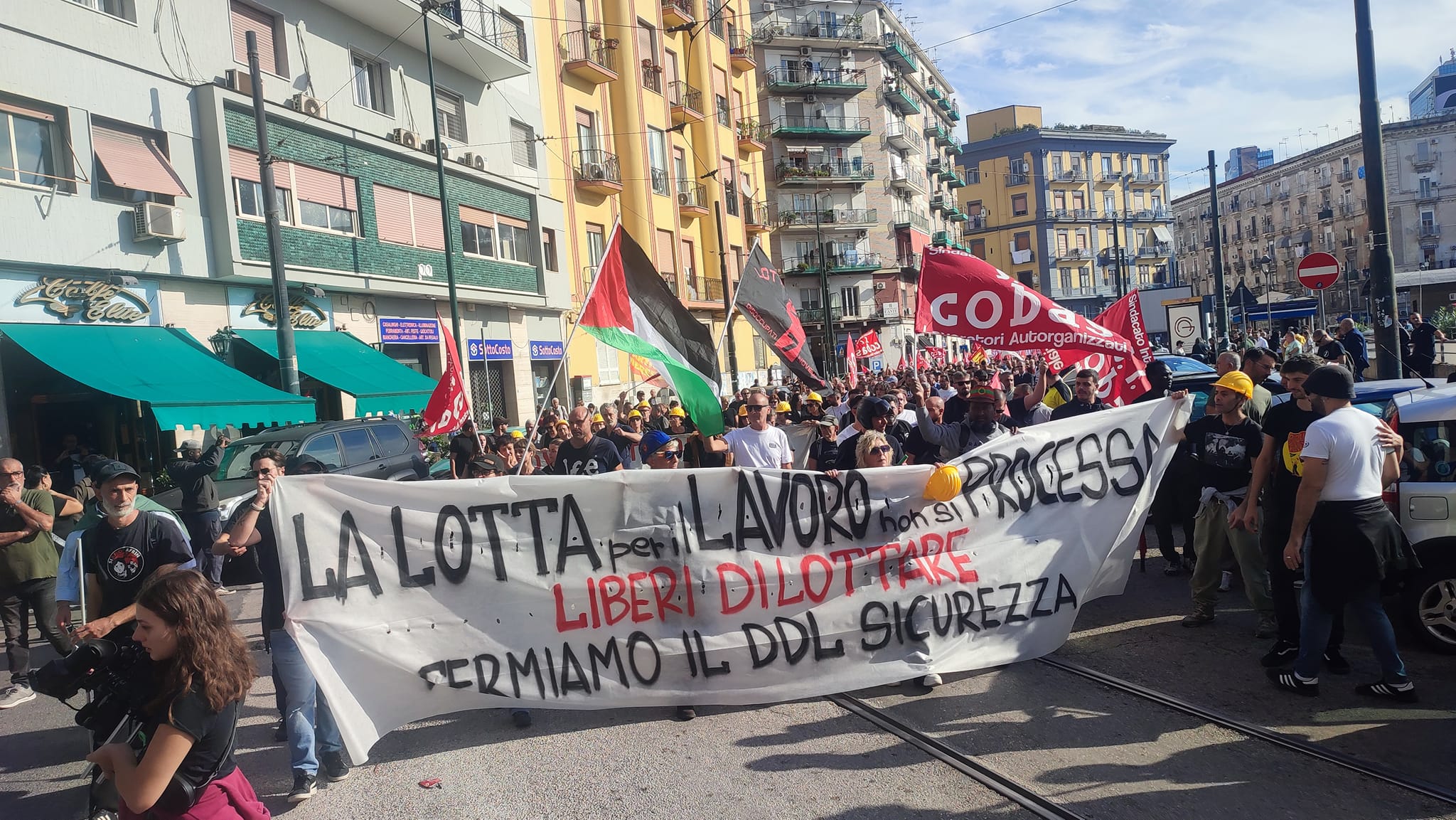 Alla repressione rispondiamo colpo su colpo – Movimento 7 novembre, SI Cobas Napoli, TIR, Iskra…
