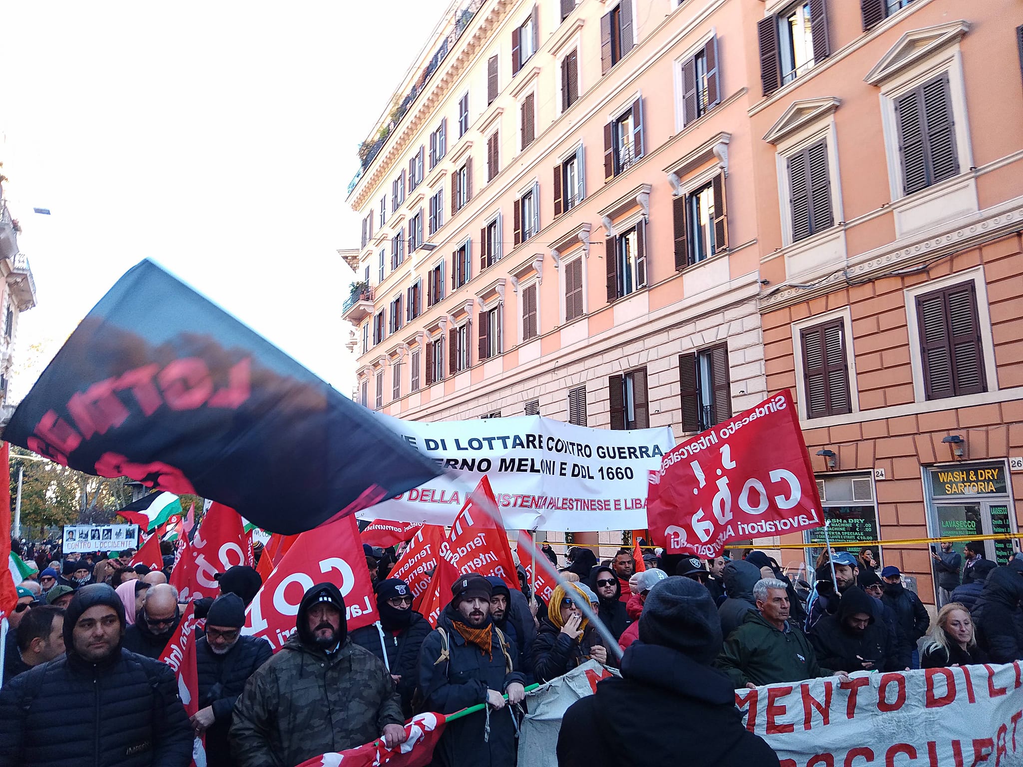 La loro guerra non è la nostra. Vogliamo lavoro utile non armi – Movimento 7 novembre