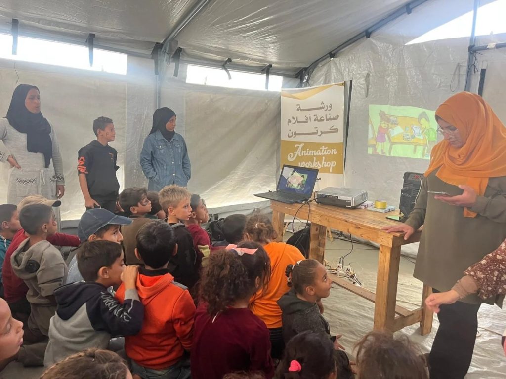 Da Gaza e dal campo profughi di Nuseirat due lezioni di “sumud” al mondo intero, di Pina Fioretti