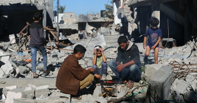 Da Gaza: “nel buio, massacrano senza conseguenze”, di Ezzideen Shehab