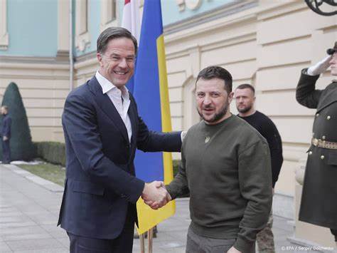 Il suicidio dell’Ucraina, da viva e da morta