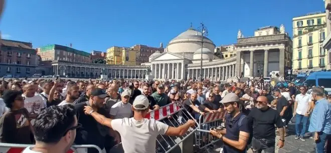 Dall’Argentina, dalla Grecia, dalla Turchia, dalla Gran Bretagna, dai compagni/e hekmatisti immediata solidarietà al movimento dei disoccupati 7 novembre
