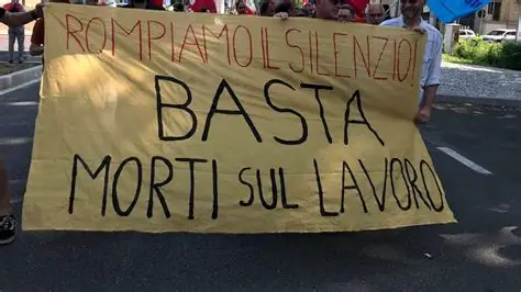 Nel 2024 i morti sul lavoro sono cresciuti del 14%. Per Meloni la sicurezza sul lavoro è “una priorità”. Si vede!