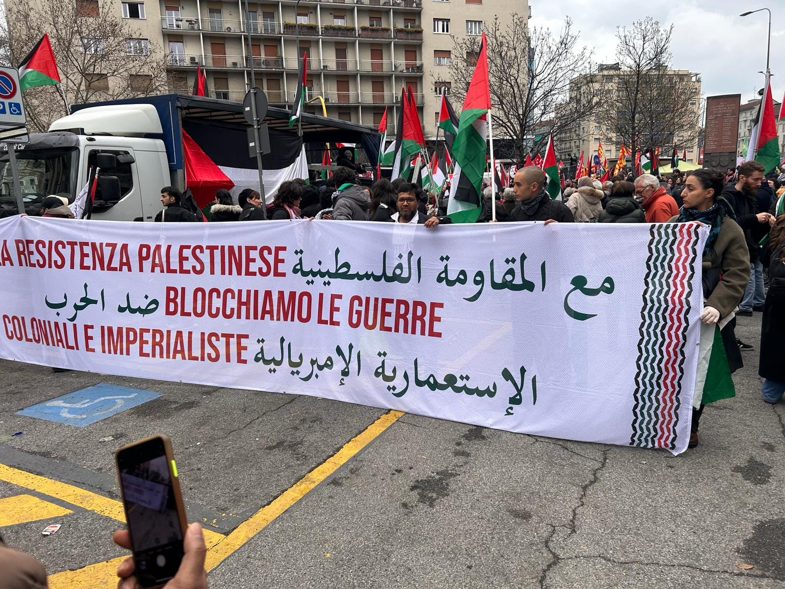 La sconfitta della barbarie sionista è un’urgente necessità per i lavoratori del mondo intero – PO, TIR, LC, SEP (Italiano – English)